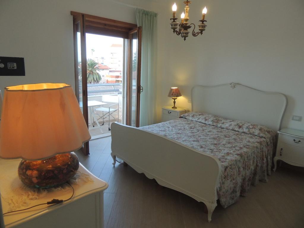 Camera con Vista Oristano Habitación foto